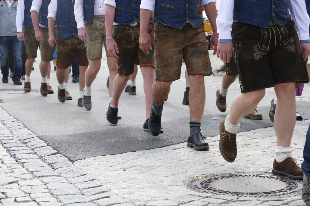 What do men wear with lederhosen ?