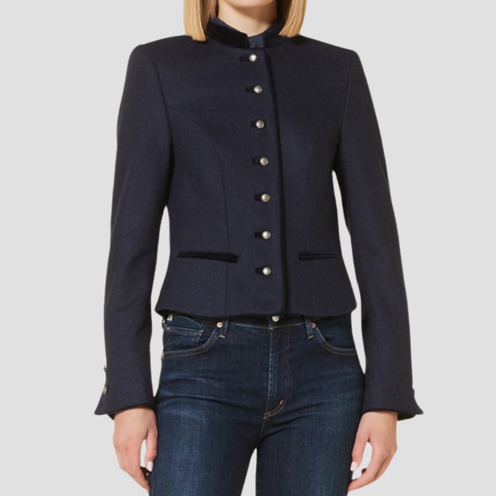 Shop affordable women’s Trachten jackets for German festivals. Perfectly designed for comfort and style, offering traditional Bavarian elegance at a great price.