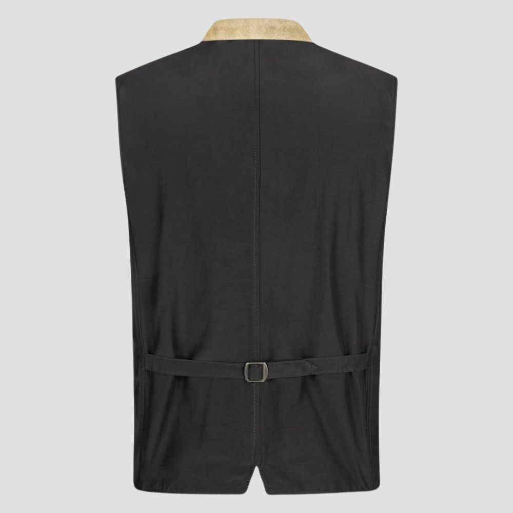 Celebrate German heritage with ease and style in this comfortable traditional leather vest for men.