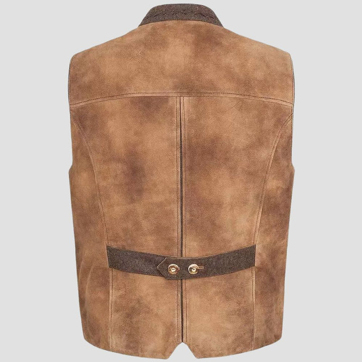 This vintage men’s leather Trachten vest brings a sophisticated and authentic touch to your Oktoberfest outfit.