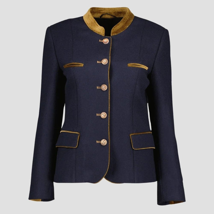 Shop authentic Trachten jacket for ladies with Bavarian heritage. Designed to honor traditional craftsmanship, it combines style, comfort, and cultural significance.