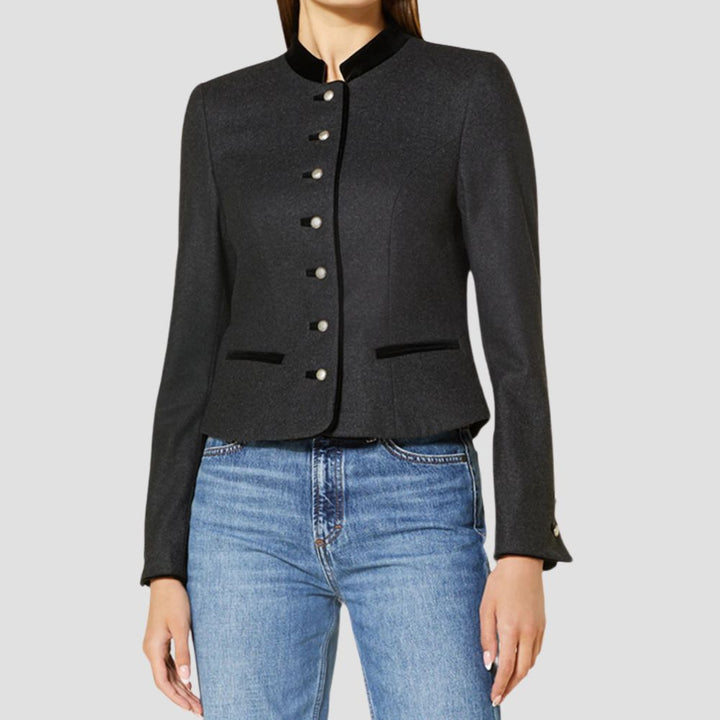  Shop this Bavarian Trachten jacket for women, perfect for cultural occasions. A traditional, elegant design that brings authentic Bavarian heritage to your wardrobe.