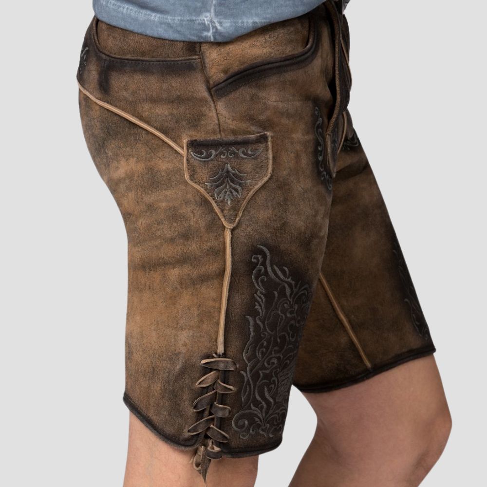 Celebrate in style with these traditional men’s Lederhosen, perfect for weddings, cultural celebrations, and special occasions.