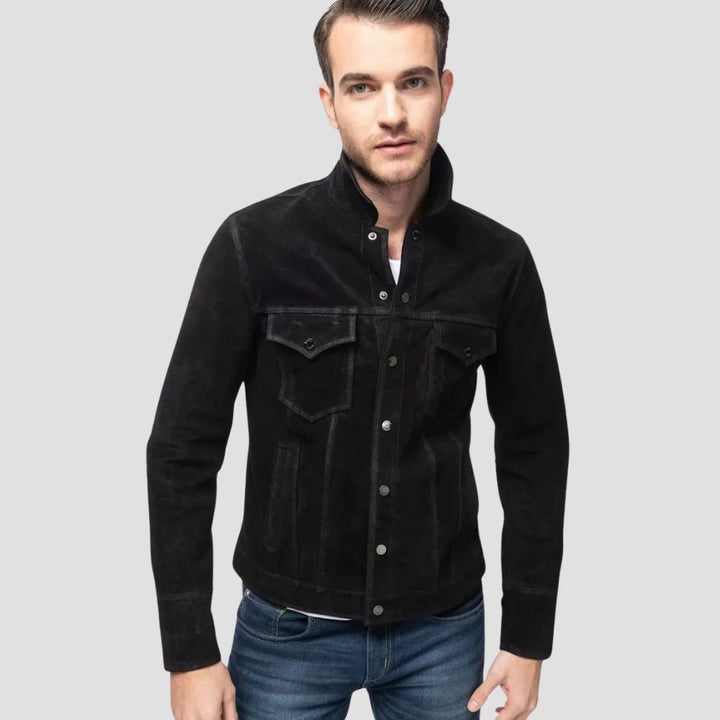 This men’s suede leather jacket combines sleek design with street fashion, adding a touch of sophistication to your outfit.
