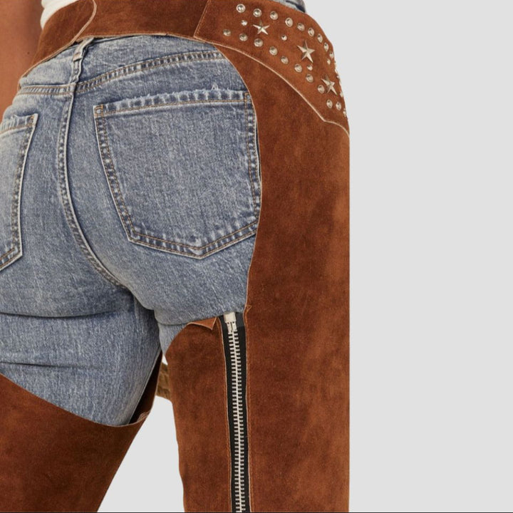 Elevate your cowgirl wardrobe with these traditional yet trendy brown suede chaps.