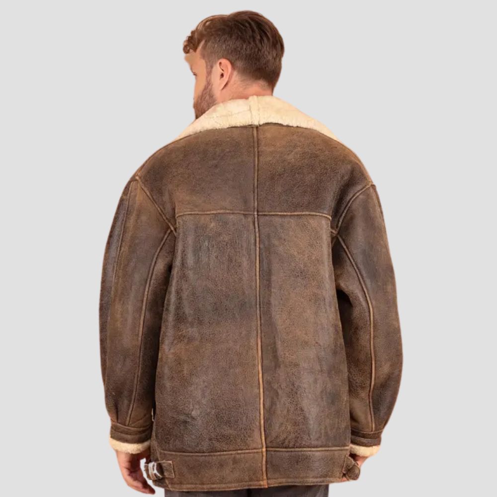 Men’s elegant lambskin leather coat for colder weather.