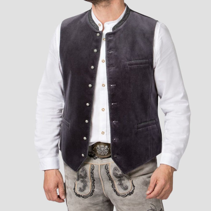 Custom-made for your personal style, this Trachten vest ensures a perfect fit and exceptional comfort for any cultural celebration.