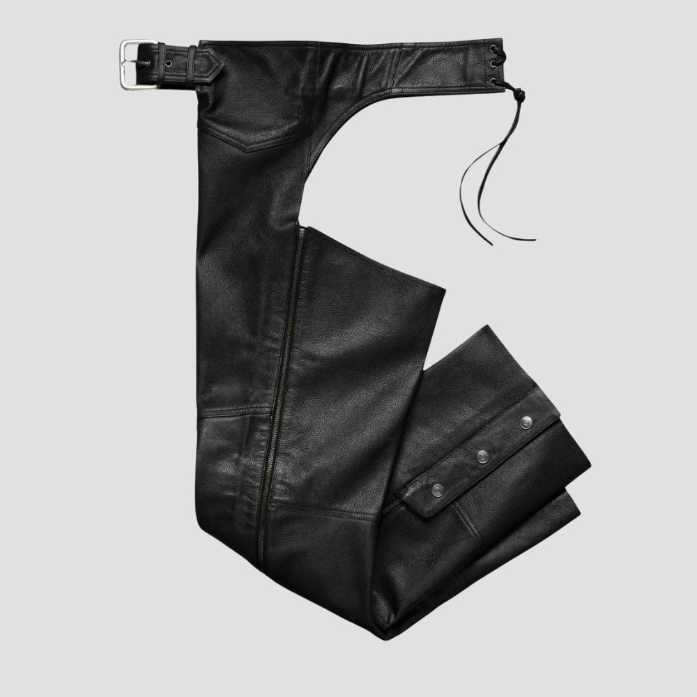 Achieve the perfect combination of protection and style with these high-quality leather chaps, ideal for both riding and fashion.