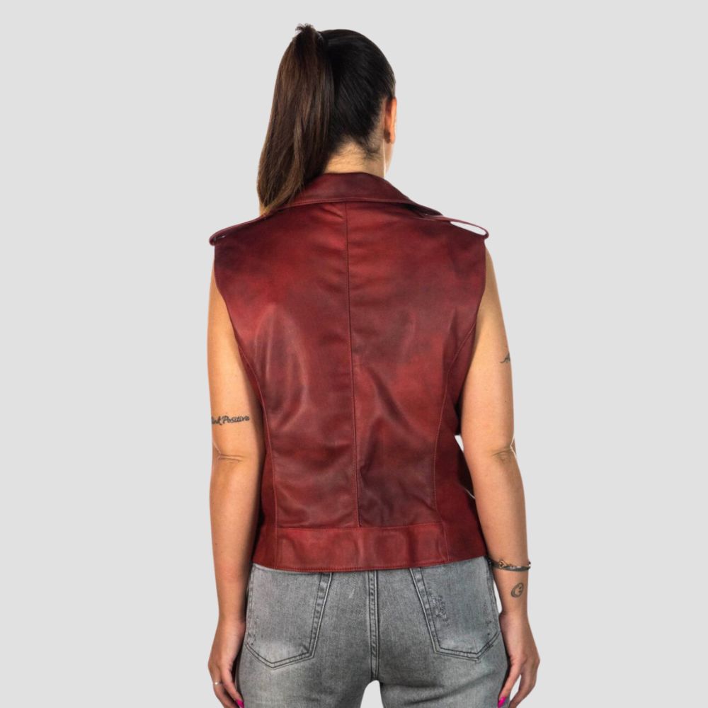 For ladies seeking durability and style, this genuine motorcycle leather vest delivers both, with sturdy materials built to last and a sleek design for the road.