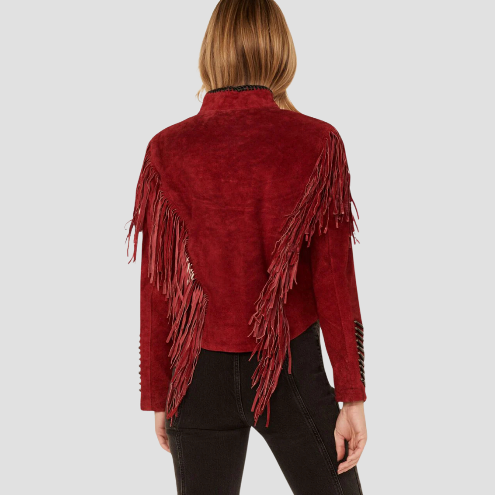 This women’s Western suede jacket with fringes is perfect for everyday wear. The luxurious suede and playful fringe details give you a stylish, casual look for any occasion.