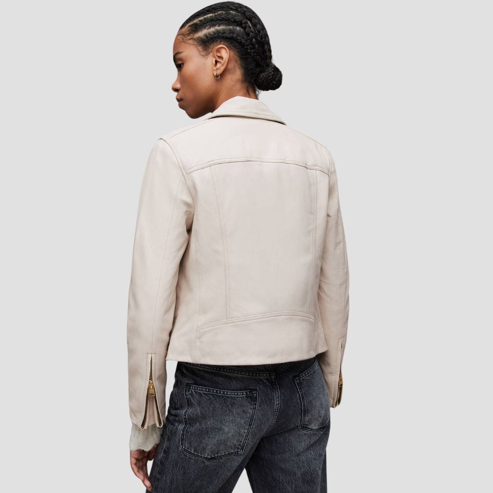  Make a bold statement with this luxury ladies biker leather jacket. Crafted from high-quality leather, it combines luxury and attitude for an unforgettable look.