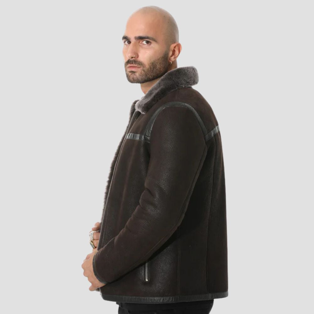 Stylish B3 bomber jacket with brown leather and fur collar.