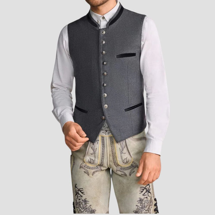 Make a fashionable statement at Oktoberfest with this stylish men’s Bavarian vest, blending modern style with traditional elements.