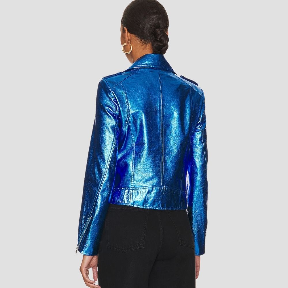  Shop metallic jackets for women with zip closure, perfect for modern style. The sleek metallic fabric and functional zipper add a contemporary edge to your wardrobe.