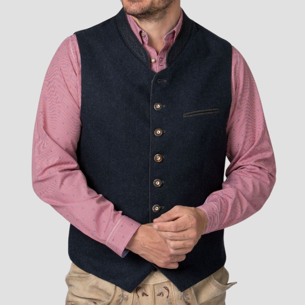 Perfect for festivals, this modern Trachten vest combines classic Bavarian heritage with a sleek, updated design.