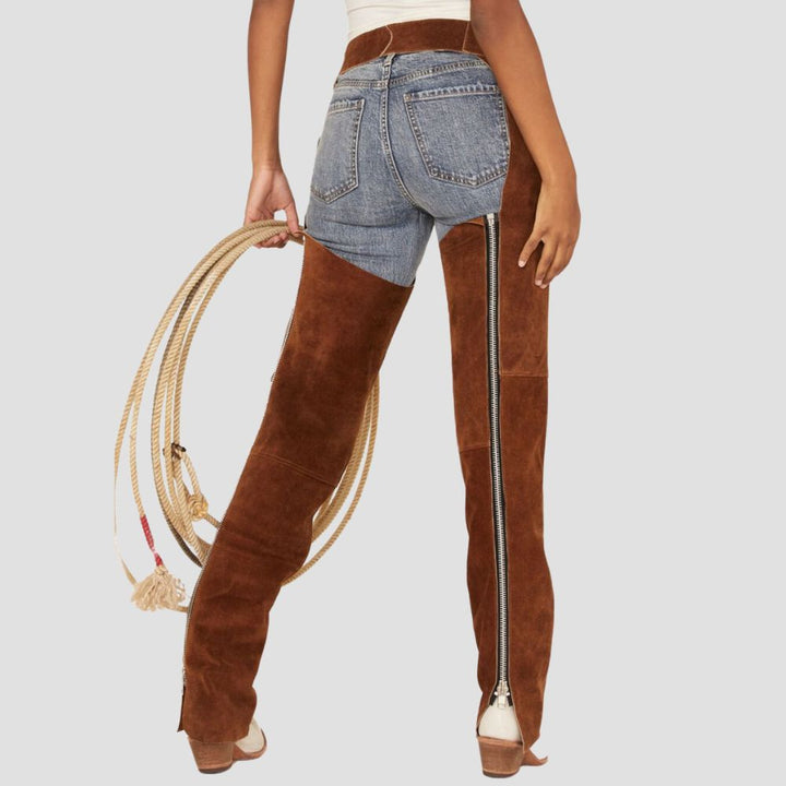 The perfect mix of classic western aesthetics and contemporary design in these suede chaps.