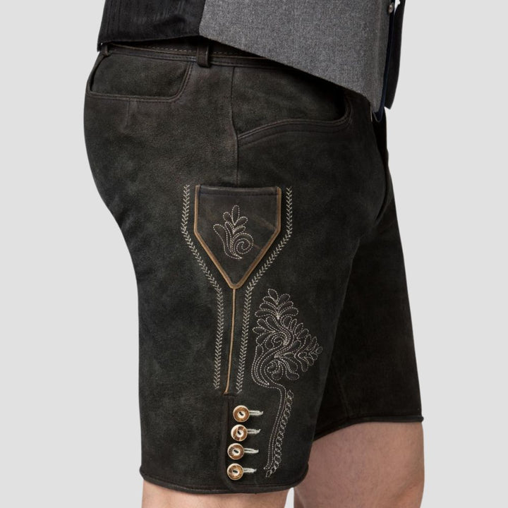 Add a touch of elegance to your folk festival wardrobe with these men’s black Lederhosen, crafted with beautiful embroidery.