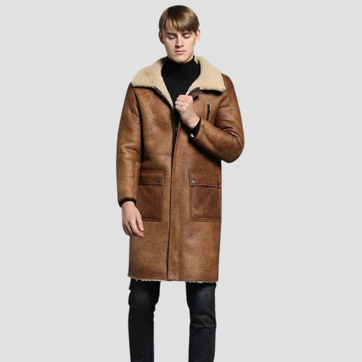 Crafted for comfort and warmth, this B3 bomber shearling leather coat is a must-have for cold weather.