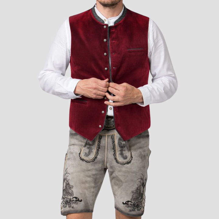 Make a stylish statement at Oktoberfest with this Bavarian Trachten vest, designed for comfort and a modern take on tradition.