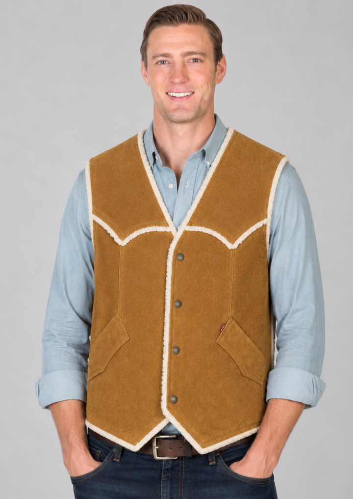 Ranch-style suede waistcoat featuring a soft shearling lining and side pockets