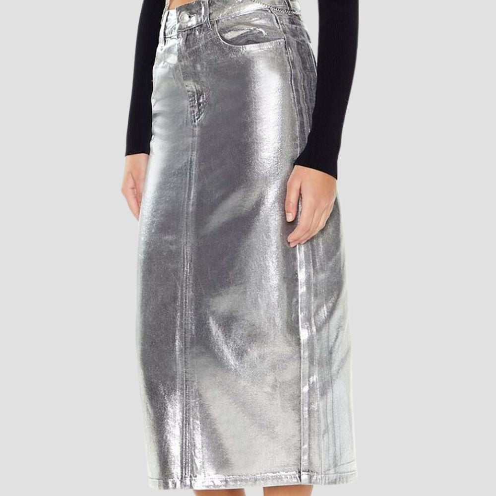 Elegant leather metallic skirt for women, perfect for creating contemporary, high-fashion outfits.